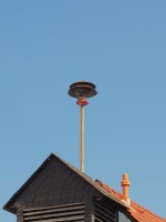 Massenheim2.jpg (125.85 KiB) 9124 mal betrachtet Sicher inaktiv, da ein paar Häuser weiter eine Mast-E57 zentral im Ort steht.