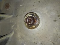 Sirene3.jpg (146.45 KiB) 24331 mal betrachtet Ob die Mutter aufgeht? JA - nach lösen des Sicherungsbleches geht die ganz leicht auf