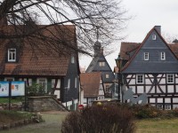 Blick von der Kirche zur Rathaus-Sirene