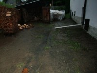Vorgarten . Dort war mal Baumaterial