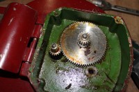die Getriebeabdeckung ist runter, Blick auf Rotor- und Zwischenwelle