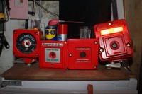 v.l.n.r.: Ex-geschützer Melder DAM ex, Druckknopfmelder DM64, Meldungsgeber MGM1N, Feuermelder MGM1S