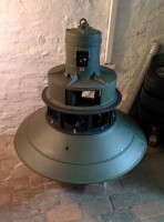Turm mit montiertem Dach 3