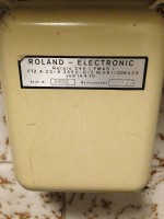 Und zu guter letzt den alle Guten Dinge sind 3 :-) das ''Relais'' von Roland Electronic der Tochtergesellschaft der Roland Sirenenbau GmbH